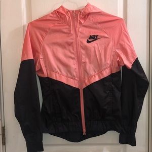 NIKE - Windbreaker